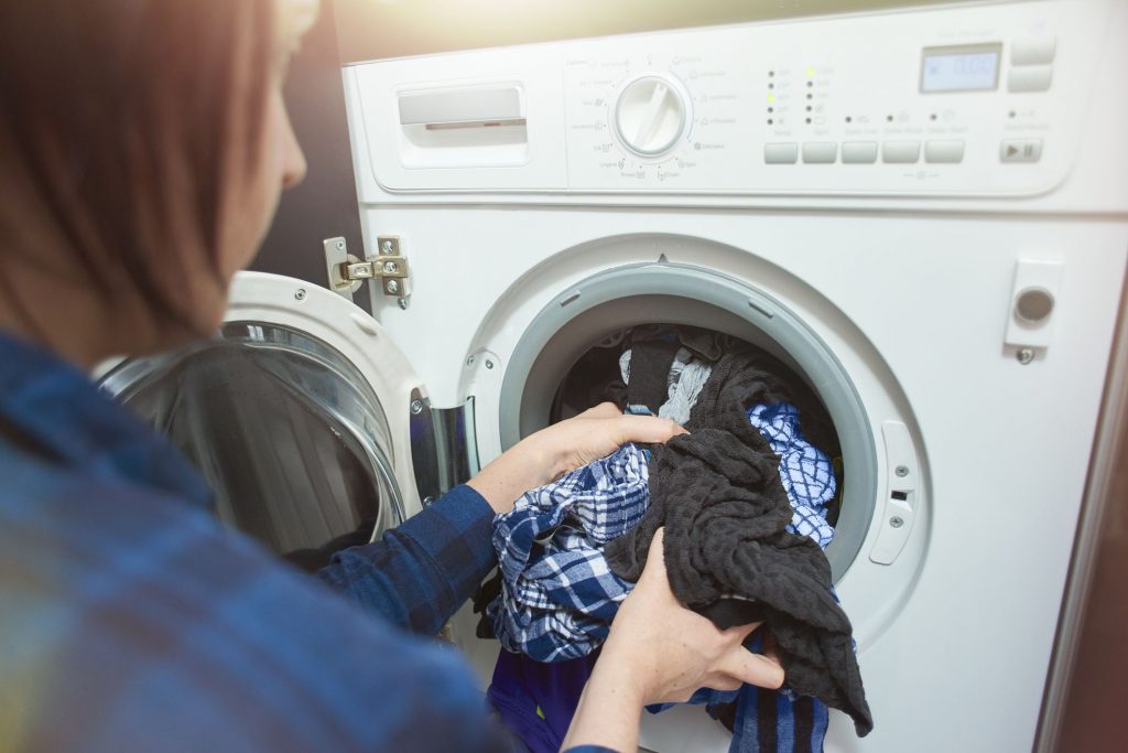 علت چروک شدن لباس در ماشین لباسشویی آاگ